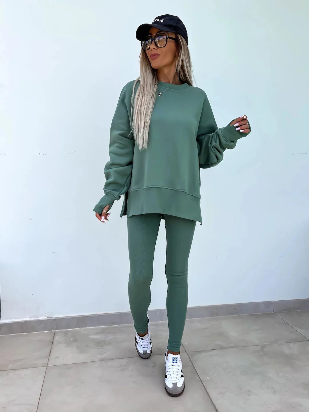 Women Tracksuit Sports Two Piece Set Casual Oversized Sweatshirts And Jogger Pants Set Fleece Sports Suits Workout Outfits Set