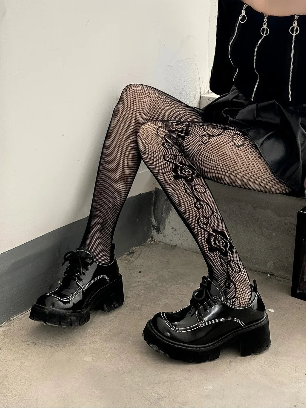 Gothic Fishnet Stockings Lolita Mesh Tights for Women JK Y2k Netting Hollow Out Pantyhose with Pattern Leggings Sexy Lingerie