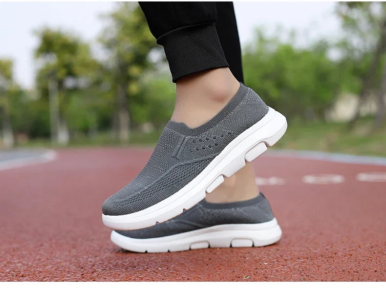 Tenos Hiking Shoe Man Tennis Luxury Brand 2024 Man Espadrille Harajuku Mens Sneakers Designer Wearable Sport Shoe Men Tennis