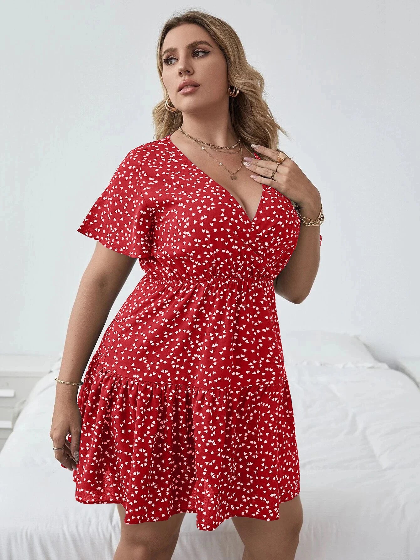 Plus Size Floral Print Summer Casual Tiered Dress Women Short Sleeve Heart Pattern Boho Dress Large Size Fit Flare A-line Dress