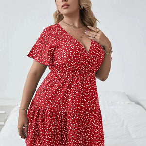 Plus Size Floral Print Summer Casual Tiered Dress Women Short Sleeve Heart Pattern Boho Dress Large Size Fit Flare A-line Dress