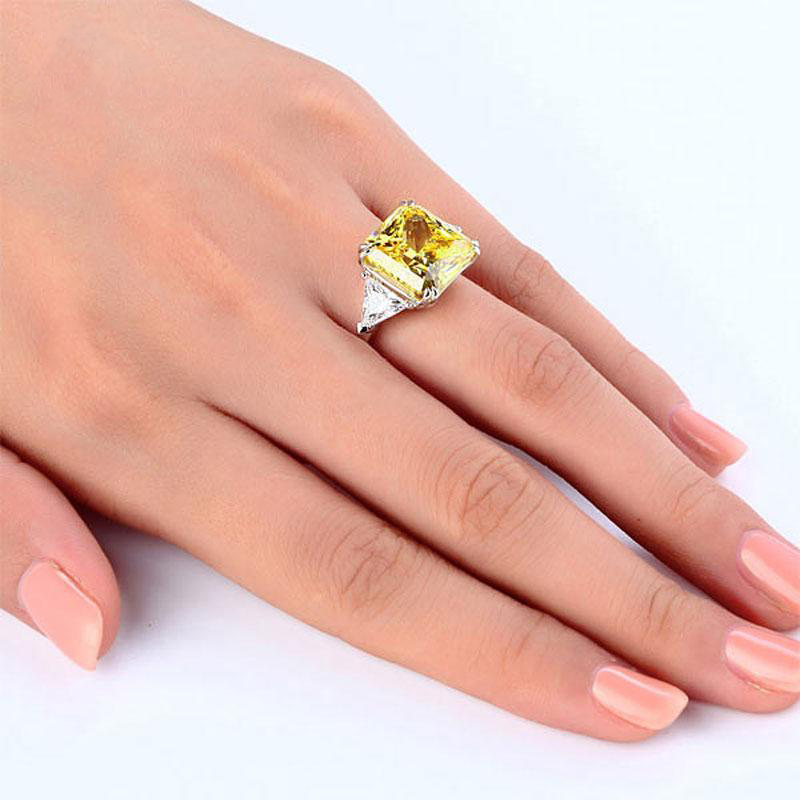 8 Carat Yellow Canary Created Diamant