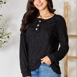 BOMBOM Textured Exposed Seam Buttoned Blouse