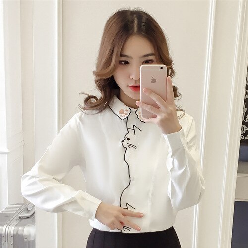 Embroidery Pattern White Long Sleeve Blouse