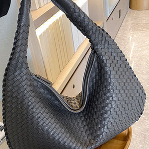 French high-end woven bag, versatile shoulder armpit bag, niche texture portable commuter bag