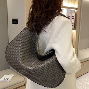 French high-end woven bag, versatile shoulder armpit bag, niche texture portable commuter bag